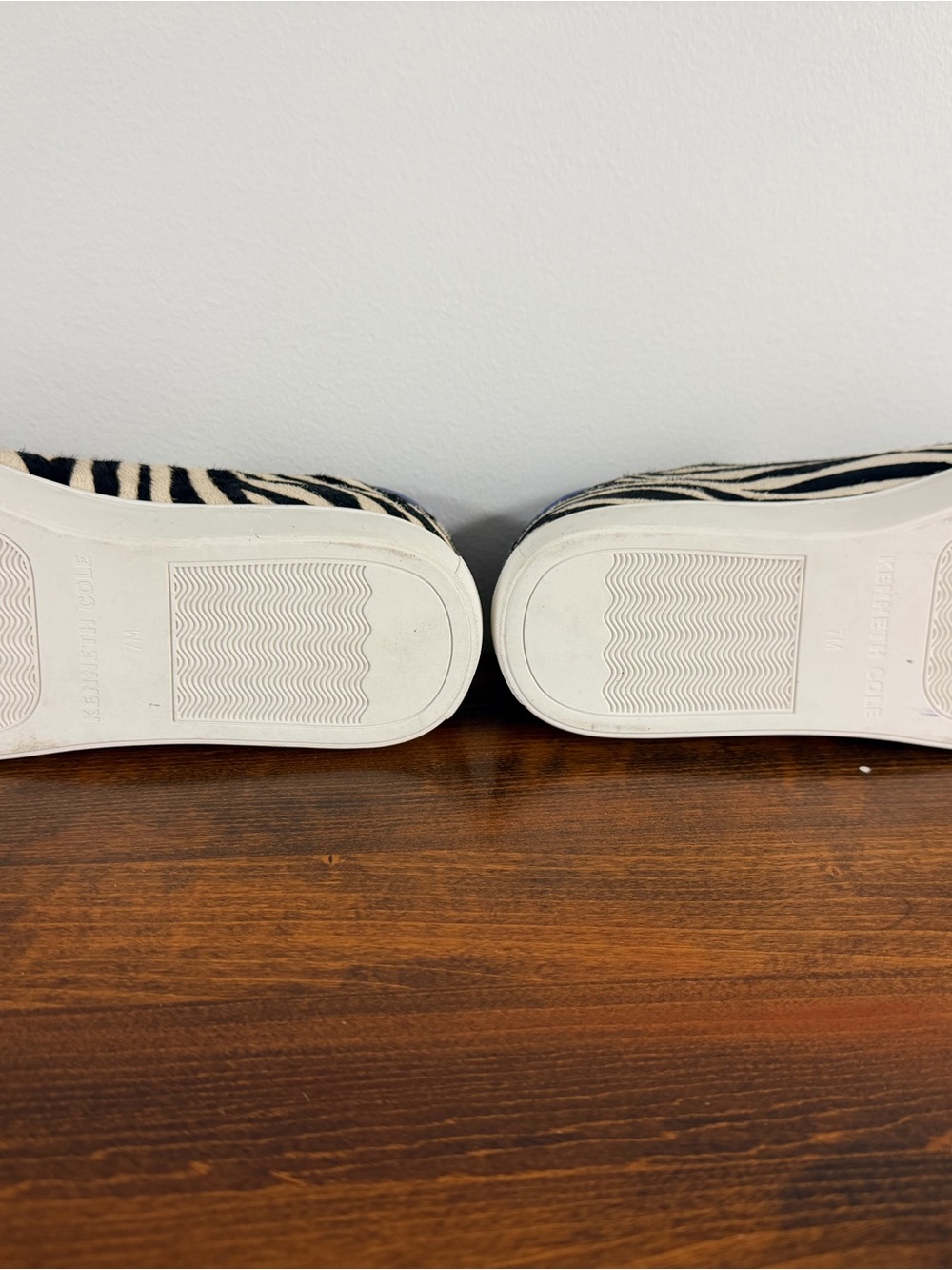 Sassy Kenneth Cole Zebra Print Black White  with Gray Suede Toe - Picture 4 of 5